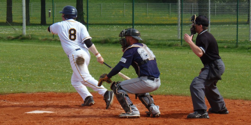 Caribes und Neuenburg Atomics teilen sich die Siege am Oberwiesenfeld Marlowe_Peter_042015